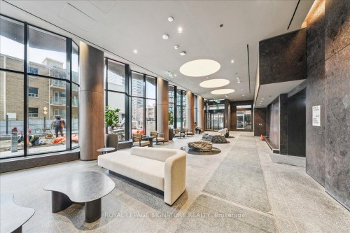 1313-120 Broadway Avenue, Toronto, ON - Indoor Photo Showing Other Room