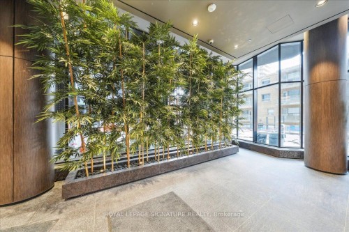 1313-120 Broadway Avenue, Toronto, ON - Indoor Photo Showing Other Room