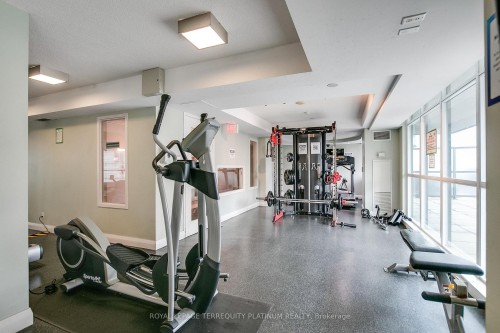 727-600 Fleet Street, Toronto, ON - Indoor Photo Showing Gym Room