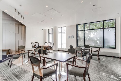 727-600 Fleet Street, Toronto, ON - Indoor