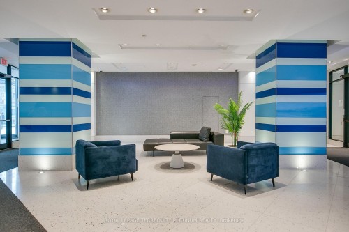 727-600 Fleet Street, Toronto, ON - Indoor Photo Showing Other Room