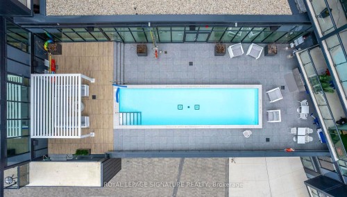 B520-3200 Dakota Common, Burlington, ON - Outdoor With Exterior