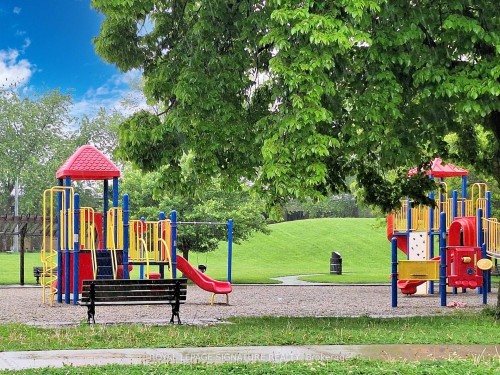 114-481 Rupert Avenue, Whitchurch-Stouffville, ON - Outdoor