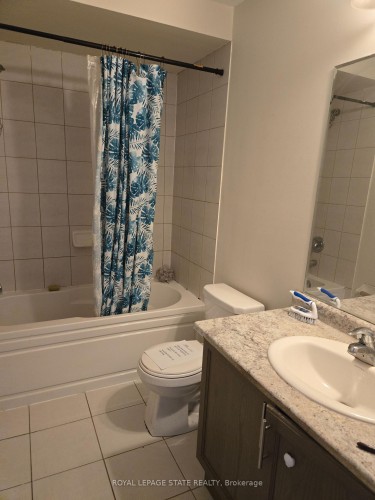 38-420 Linden Drive, Cambridge, ON - Indoor Photo Showing Bathroom