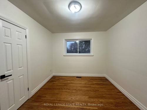 Upper-10 Glenellen Drive, St. Catharines, ON - Indoor Photo Showing Other Room
