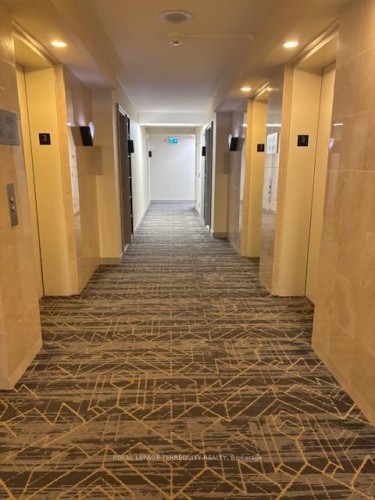 316-88 Corporate Drive, Toronto, ON - Indoor Photo Showing Other Room