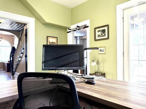 50 Victoria Street W, Amherst, NS 