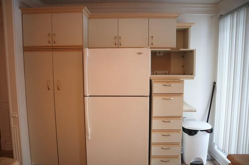 Cuisine - 3-7315 Boul. Cousineau, Longueuil (Saint-Hubert), QC - Indoor Photo Showing Kitchen