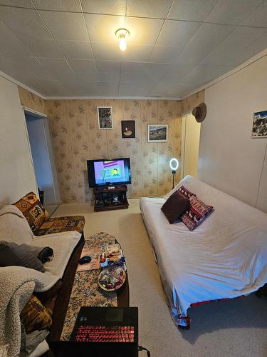 Salon - 21  - 23 Rue De La Poste, Labelle, QC - Indoor Photo Showing Bedroom