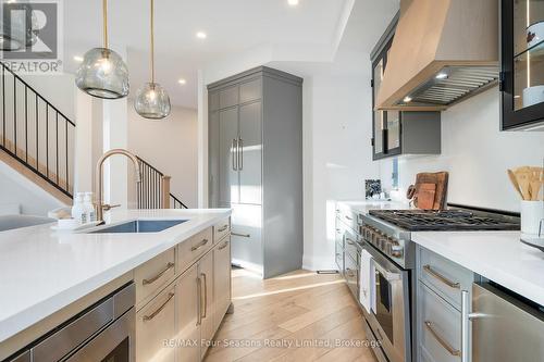58 - 204 Blueski George Crescent, Blue Mountains, ON - Indoor Photo Showing Kitchen With Upgraded Kitchen