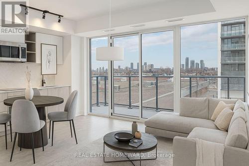 431 - 36 Zorra Street, Toronto, ON - Indoor Photo Showing Living Room