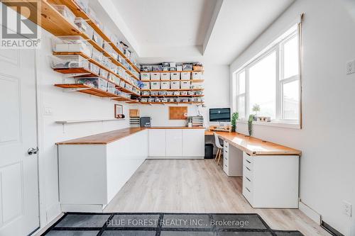 521 Upper Queen Street, London South (South P), ON - Indoor Photo Showing Other Room