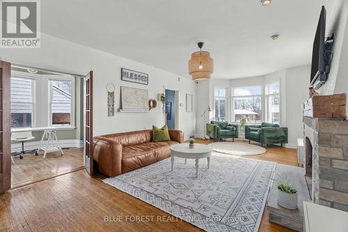 521 Upper Queen Street, London South (South P), ON - Indoor Photo Showing Living Room