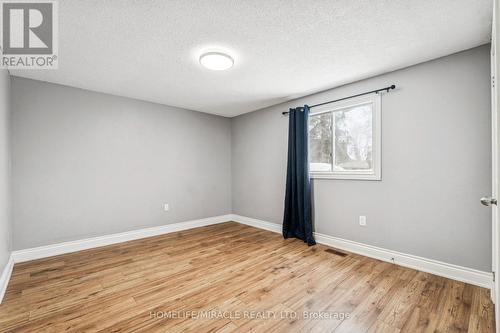 147 Hickling Trail, Barrie, ON - Indoor Photo Showing Other Room