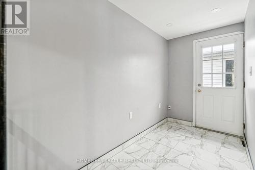 147 Hickling Trail, Barrie, ON - Indoor Photo Showing Other Room