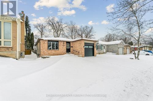 147 Hickling Trail, Barrie, ON - Outdoor With Facade