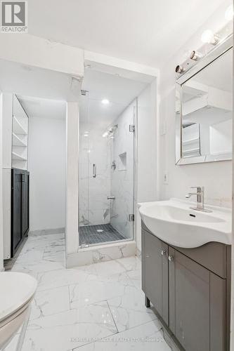 147 Hickling Trail, Barrie, ON - Indoor Photo Showing Bathroom