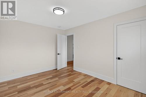 2347 Tweedsmuir Court, Burlington, ON - Indoor Photo Showing Other Room