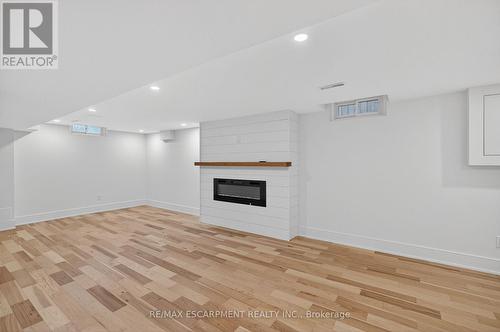 2347 Tweedsmuir Court, Burlington, ON - Indoor With Fireplace