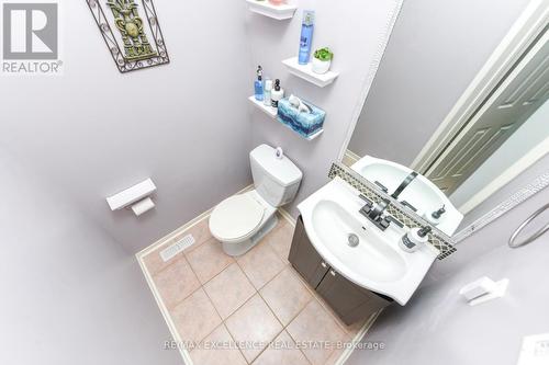 11 Arthurs Crescent, Brampton, ON - Indoor Photo Showing Bathroom