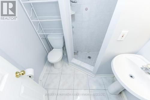 11 Arthurs Crescent, Brampton, ON - Indoor Photo Showing Bathroom