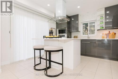 75 Breckonwood Crescent, Markham, ON - Indoor Photo Showing Kitchen