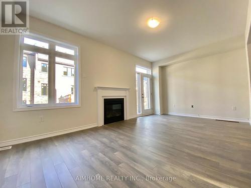 21 Viola St. Street, East Gwillimbury, ON - Indoor Photo Showing Living Room With Fireplace