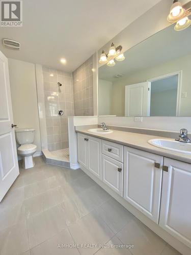 21 Viola St. Street, East Gwillimbury, ON - Indoor Photo Showing Bathroom