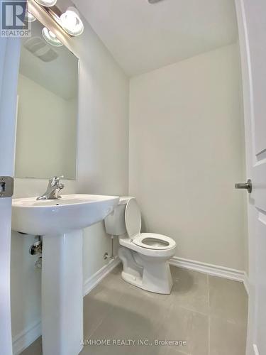 21 Viola St. Street, East Gwillimbury, ON - Indoor Photo Showing Bathroom
