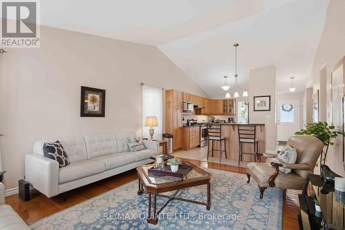 43 Gavey Street, Belleville (Thurlow Ward), ON - Indoor Photo Showing Living Room