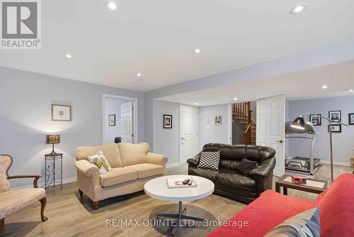 43 Gavey Street, Belleville (Thurlow Ward), ON - Indoor Photo Showing Living Room