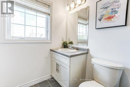 318 Old Huron Road N, Kitchener, ON - Indoor Photo Showing Bathroom
