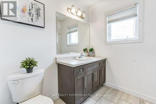 318 Old Huron Road N, Kitchener, ON - Indoor Photo Showing Bathroom