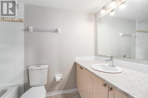 8F - 310 Central Park Drive, Ottawa, ON - Indoor Photo Showing Bathroom