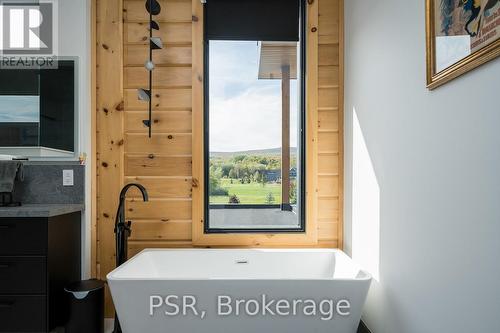 4 Raintree Court, Clearview, ON -  Photo Showing Other Room