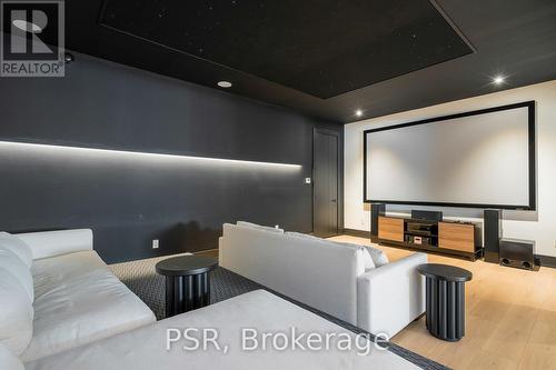 4 Raintree Court, Clearview, ON - Indoor Photo Showing Other Room