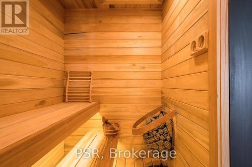 4 Raintree Court, Clearview, ON - Indoor Photo Showing Other Room