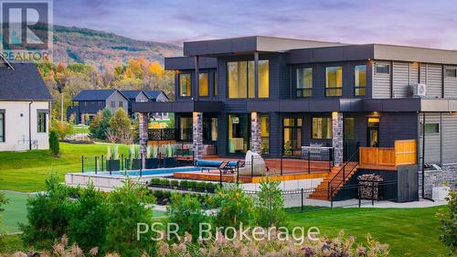 4 Raintree Court, Clearview, ON - Outdoor