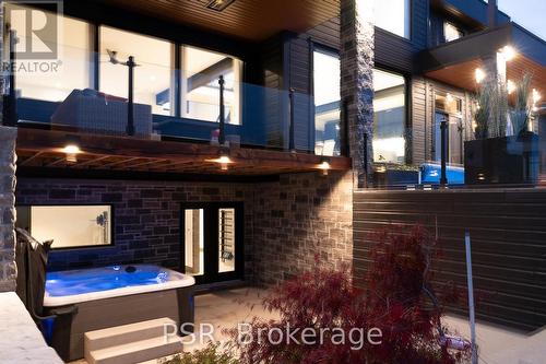 4 Raintree Court, Clearview, ON - Outdoor With Exterior