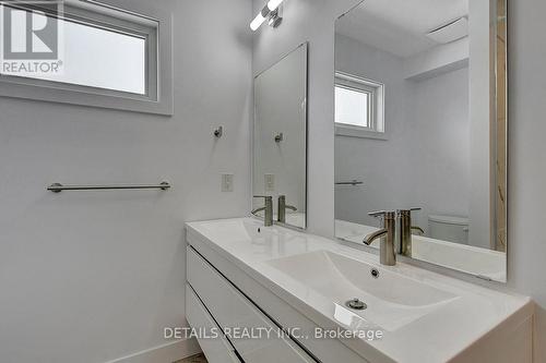 B - 285 B Montfort Street, Ottawa, ON - Indoor Photo Showing Bathroom