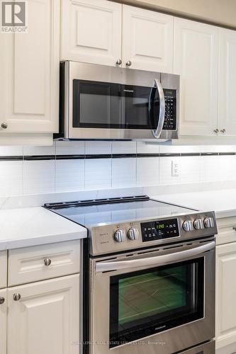 2812 - 1 Palace Pier Court, Toronto, ON - Indoor Photo Showing Kitchen