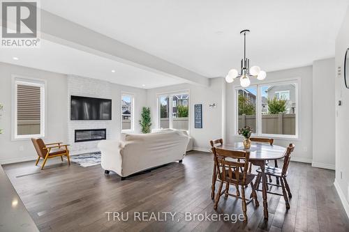 20 Coppermine Street, Ottawa, ON - Indoor With Fireplace