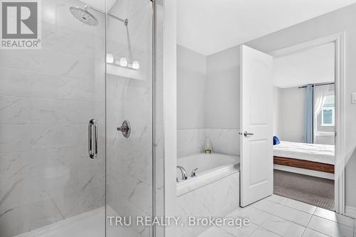 20 Coppermine Street, Ottawa, ON - Indoor Photo Showing Bathroom