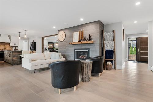 44465 Eena Drive|Sardis South, Sardis, BC - Indoor Photo Showing Living Room With Fireplace
