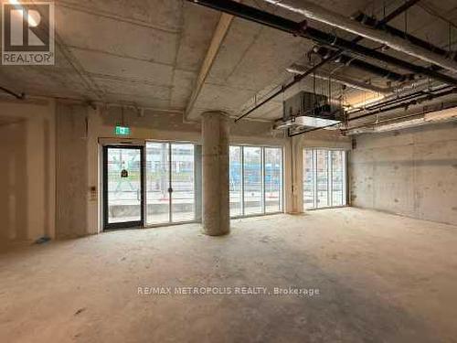 B6 - 715 Davis Drive, Newmarket, ON 