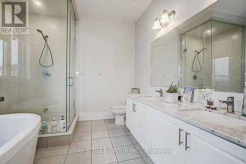19 Nigh Drive, Markham, ON - Indoor Photo Showing Bathroom
