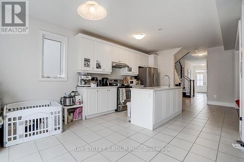19 Nigh Drive, Markham, ON - Indoor Photo Showing Kitchen