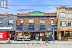 3 - 197 RONCESVALLES AVENUE  Toronto, ON M6R 2L5