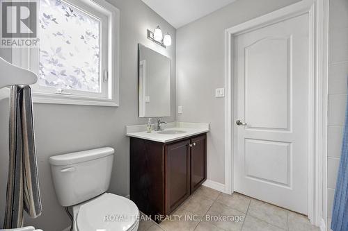 218 Richardson Crescent, Bradford West Gwillimbury, ON - Indoor Photo Showing Bathroom