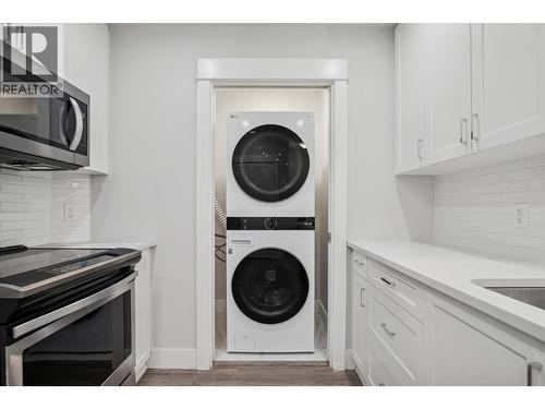 4308 2180 Kelly Avenue, Port Coquitlam, BC - Indoor Photo Showing Laundry Room